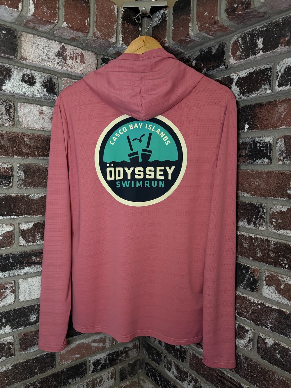 Odyssey Swimrun Casco Bay Island Graphic Dusty Rose Lightweight Running Hoodie